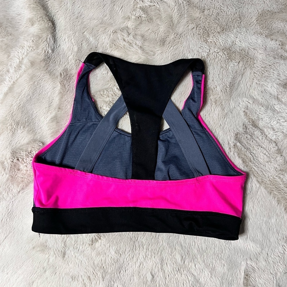 Sports bra - Picture 2 of 3